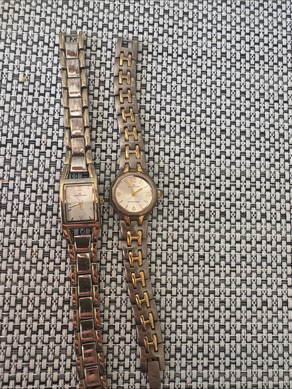 Anne Klein Fashion Ladies Wrist Watches Set of 2 need batteries extra links
